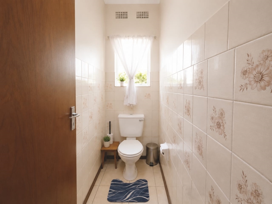4 Bedroom Property for Sale in Oos Einde North West
